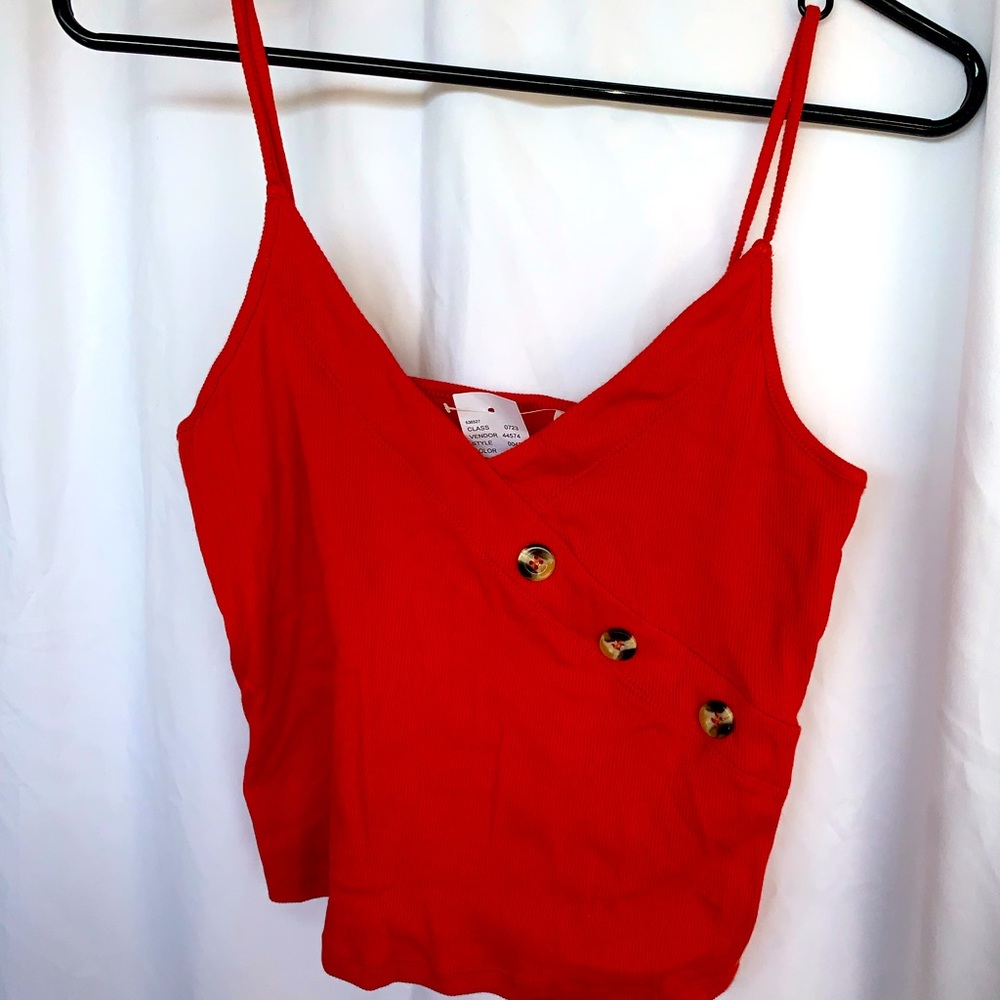 Women’s NWT crop top